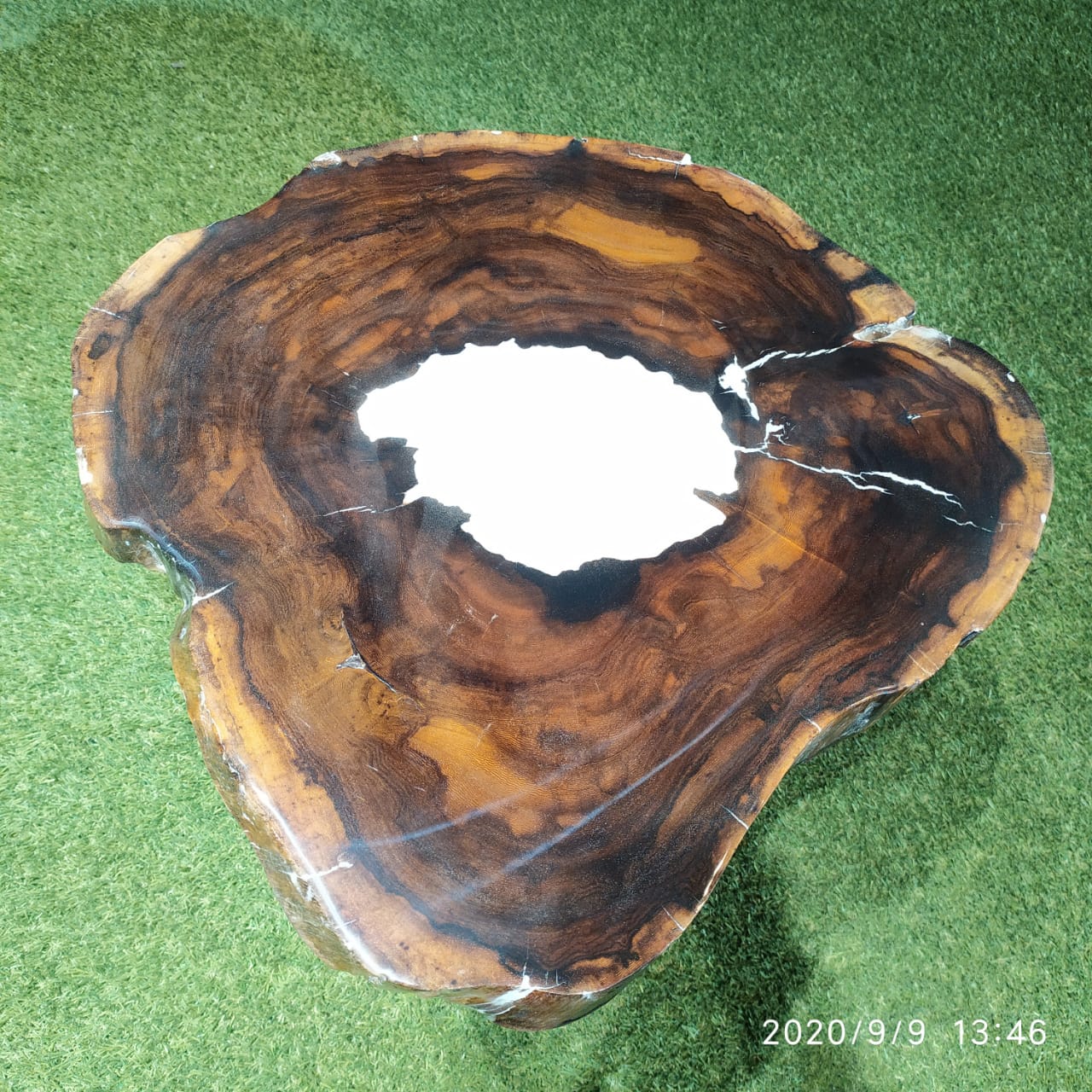 LIVE EDGE TABLE 19.5"x20" 30- 40mm (TABLE PRICE ONLY)